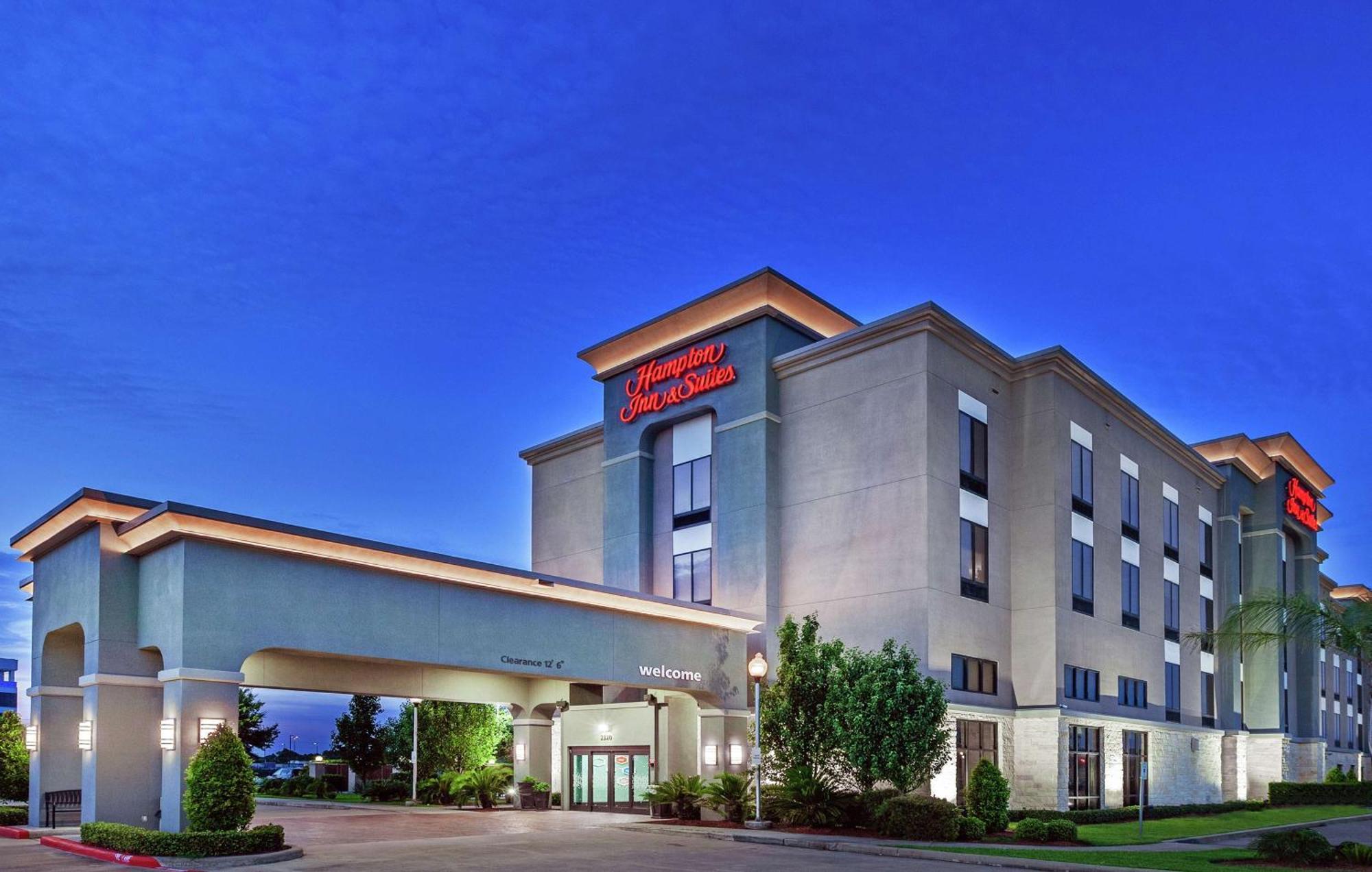 Hampton Inn & Suites Houston/League City Exterior photo