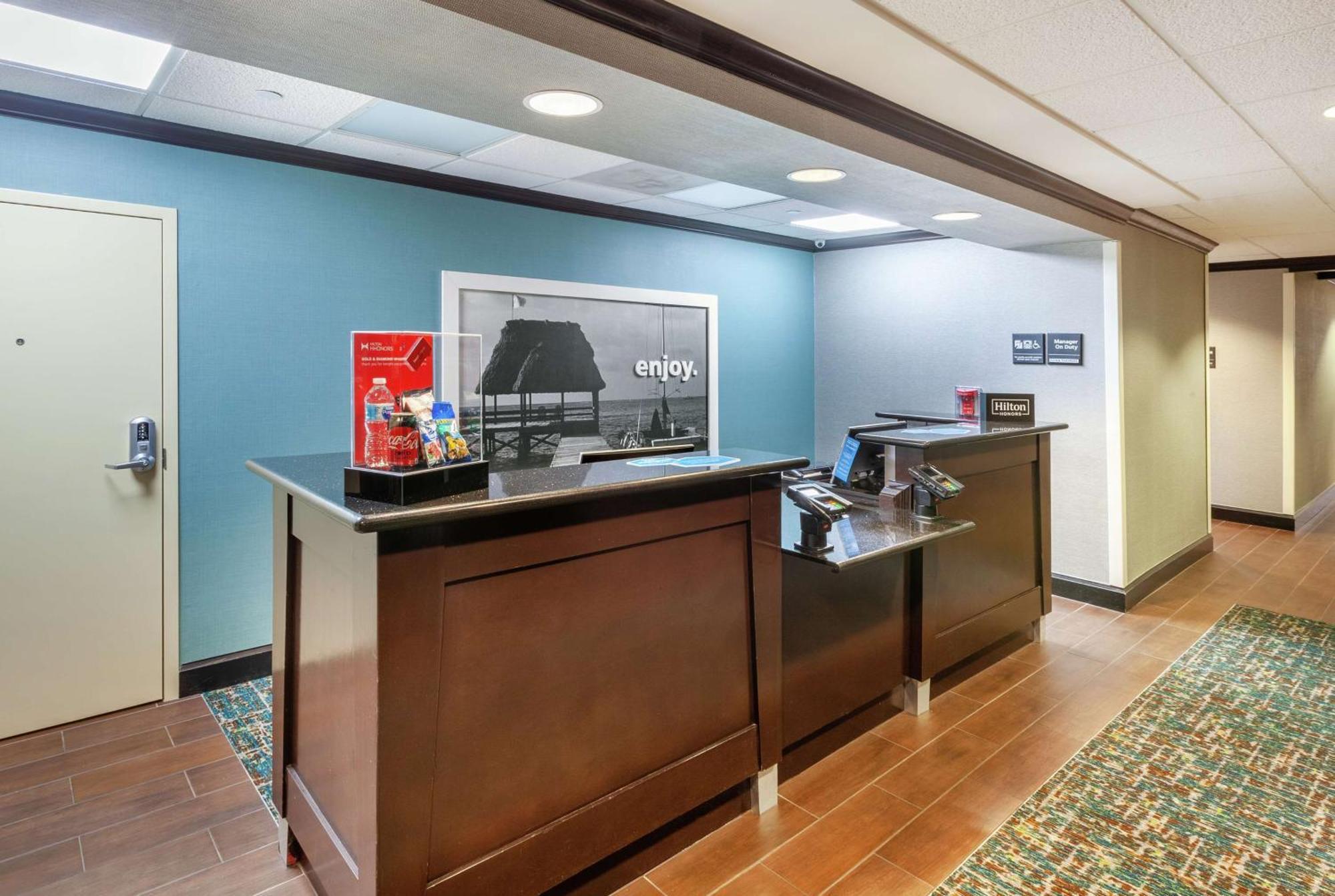 Hampton Inn & Suites Houston/League City Exterior photo